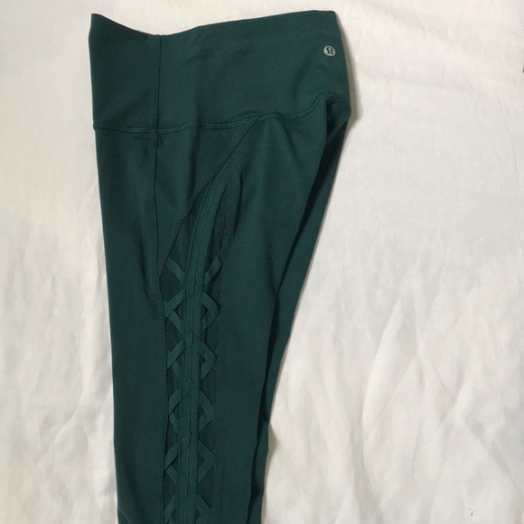 lululemon athletica Pants - Lululemon RARE Wunder Under 7/8 Mesh + Braided